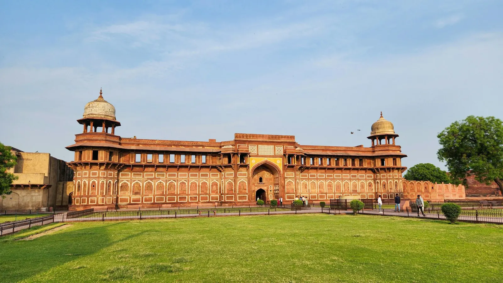 Agra Fort and Fatehpur Sikri Day Trip by OYG Holidays, Agra