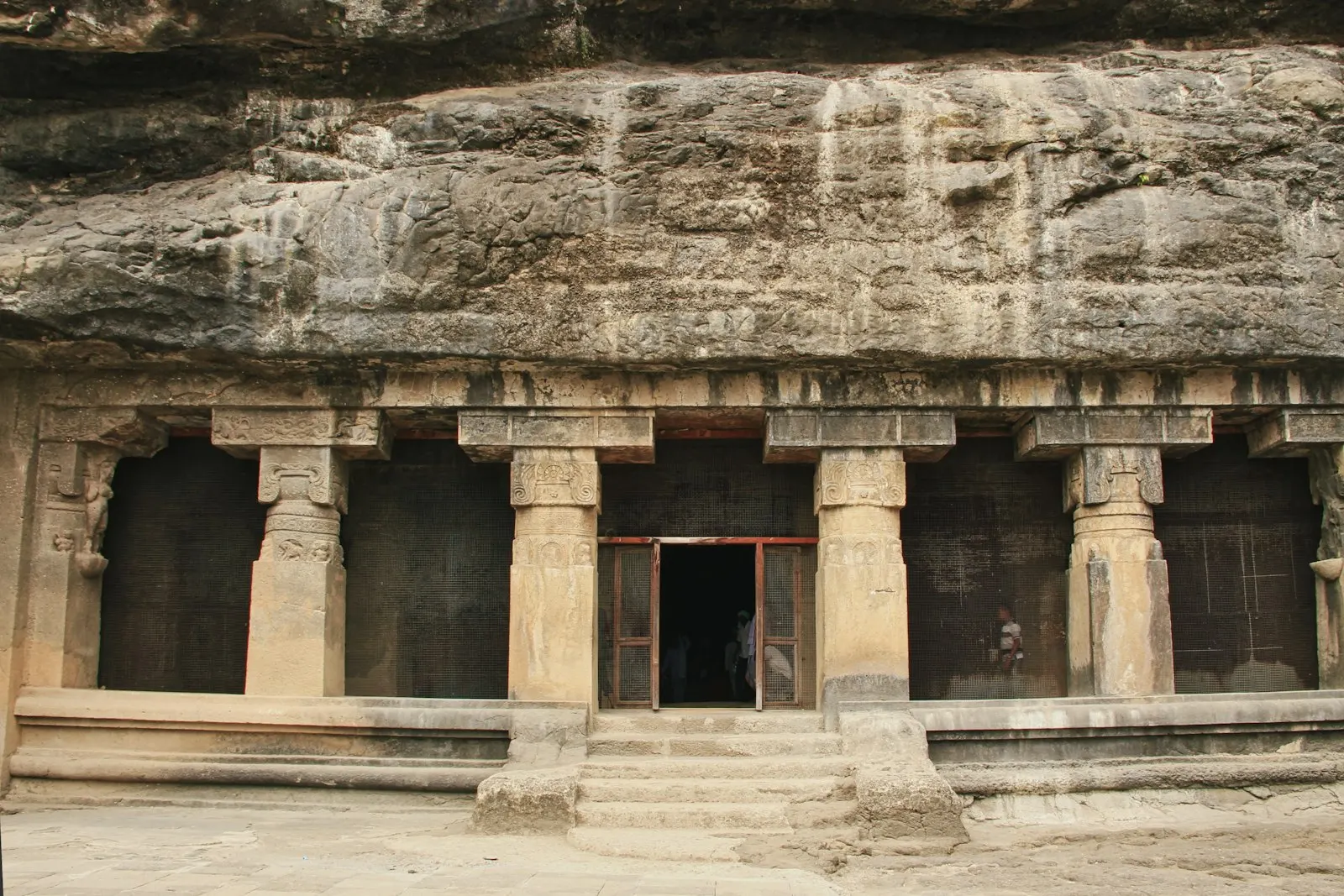 Elephanta Caves Day Trip by OYG Holidays, Maharashtra