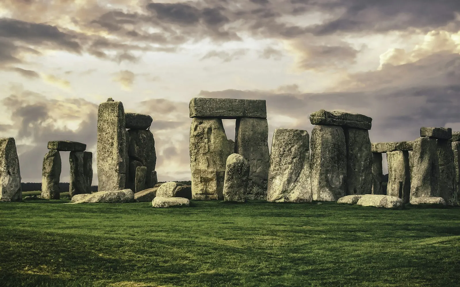 Windsor Castle and Stonehenge Day Trip by OYG Holidays, United Kingdom