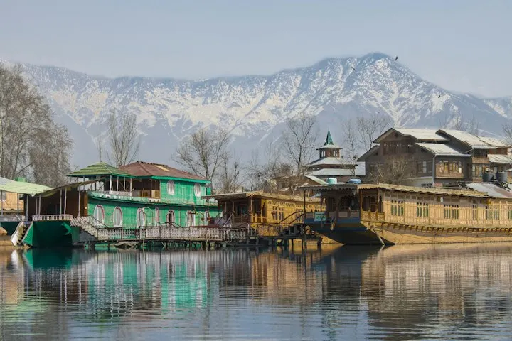 Kashmir Paradise: Srinagar, Gulmarg and Pahalgam tour package by OYG Holidays